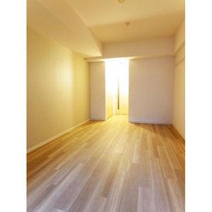 居室・リビング　室内