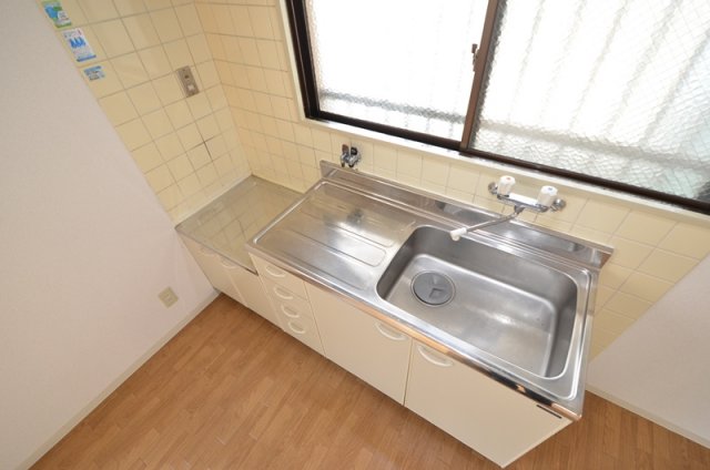 キッチン　窓付きのキッチンです♪