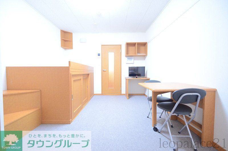 居室・リビング　同タイプの物件になります。形状は現況優先とします。