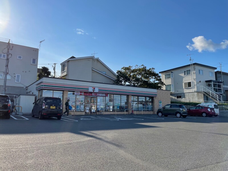 コンビニ　セブンイレブン札幌富丘3条3丁目店（コンビニ）まで861m