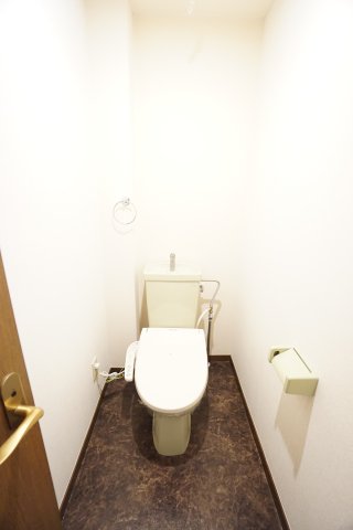 トイレ　※同タイプの写真になります。