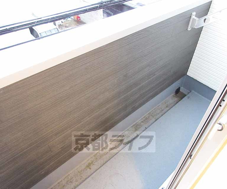 バルコニー　十分な広さのバルコニーです