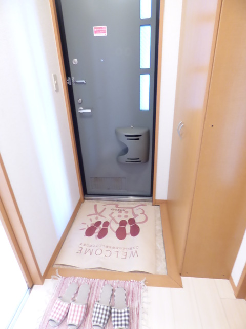 玄関　※小物は設備ではありません。