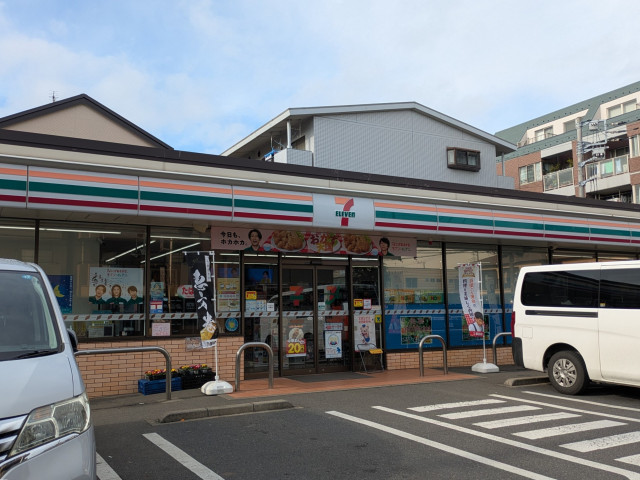 コンビニ　セブン－イレブン　千葉幕張本郷７丁目店（コンビニ）まで400m