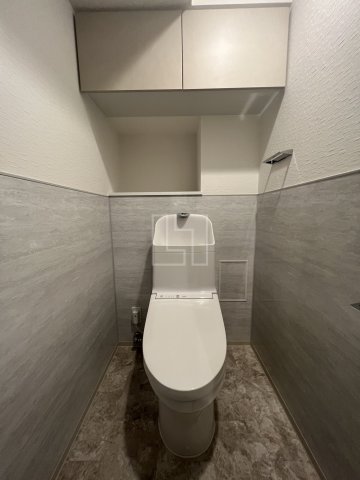 トイレ　エステムプラザ南船場レジスタ　トイレ