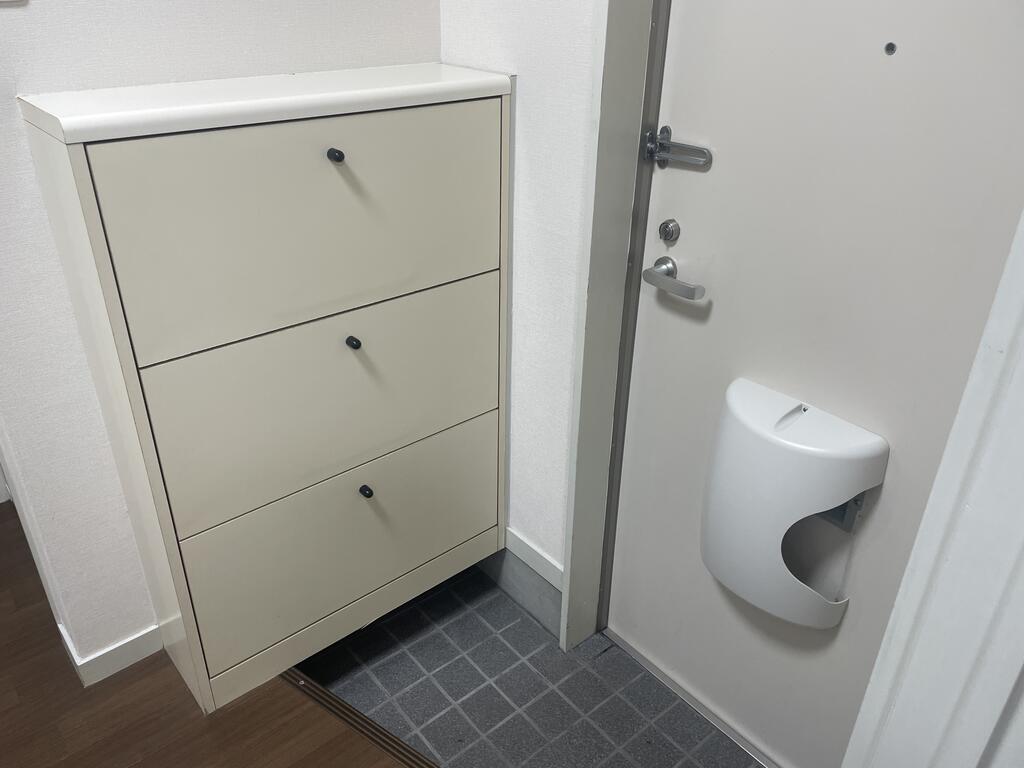 玄関　（参考）他室の写真を使用しています。現況優先となります。