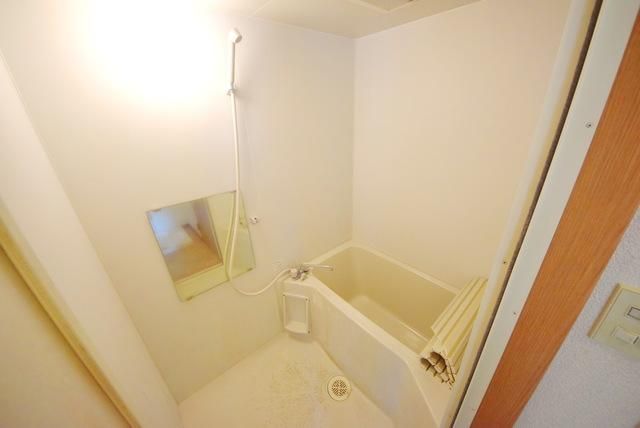 バス・シャワールーム　バスルーム