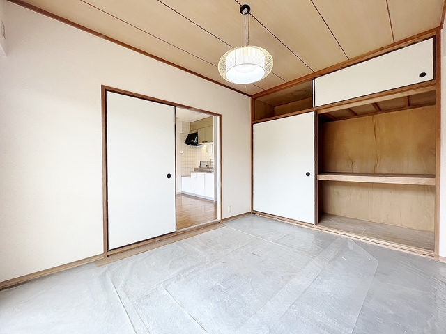収納　和室６帖・押入れ