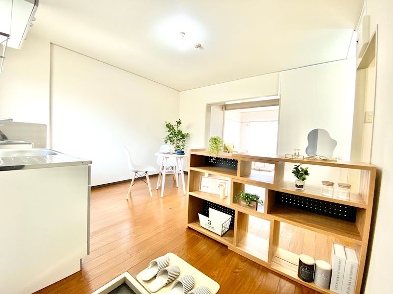 玄関　モデルルーム参考写真です。