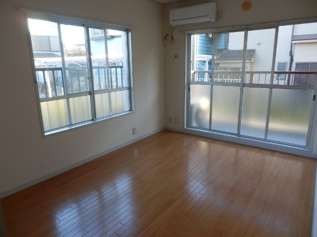 その他部屋・スペース　南東側洋室（エアコン設備）