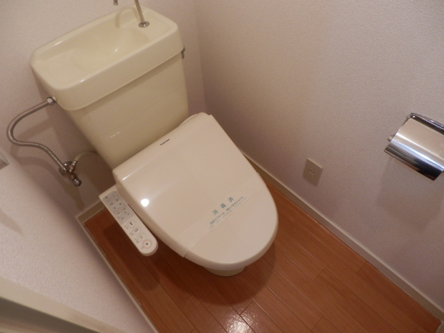 トイレ　別部屋写真です。