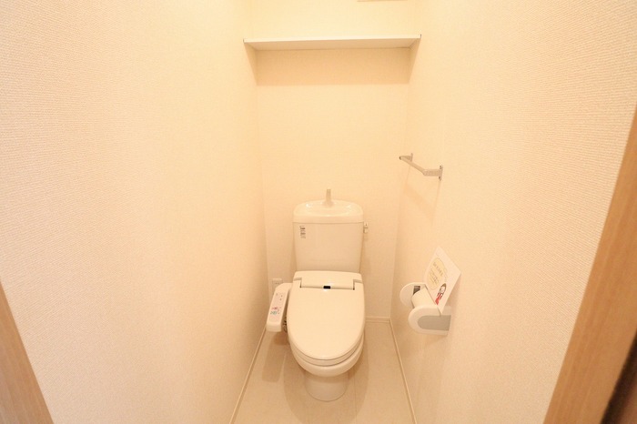 トイレ　温水洗浄暖房便座