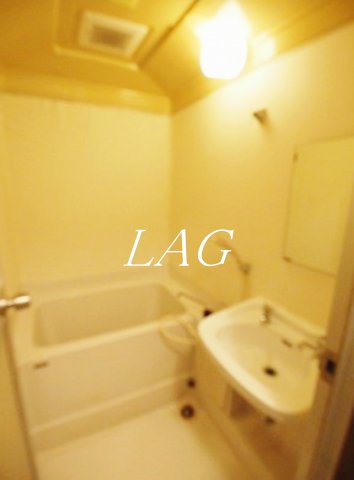 バス・シャワールーム　お風呂です。