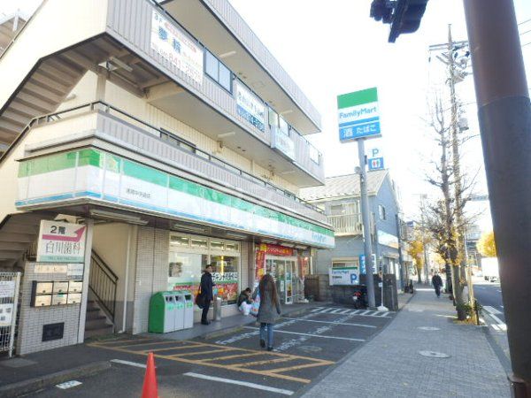 コンビニ　ファミリーマート港南中央通店（コンビニ）まで520m