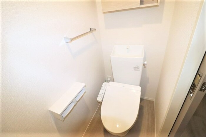 トイレ　温水洗浄暖房便座
