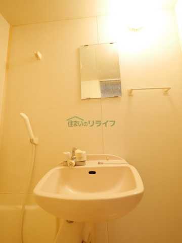 洗面設備　別部屋参考写真です
