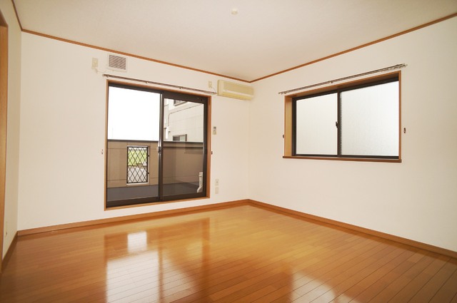 その他部屋・スペース　洋室８帖