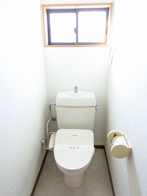 トイレ　温水洗浄暖房便座