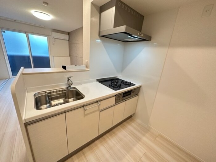 キッチン　3口ガスコンロのシステムキッチンです♪