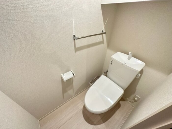 トイレ　温水洗浄便座付きのトイレです！