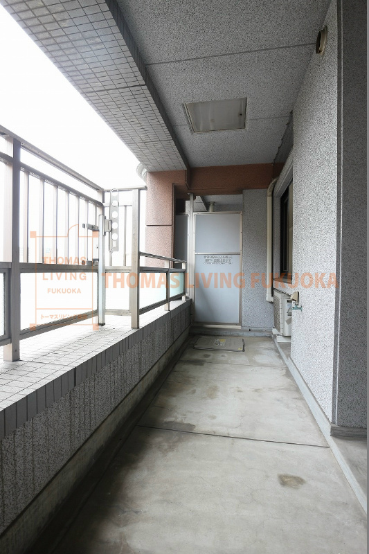 バルコニー　広々としたベランダ。