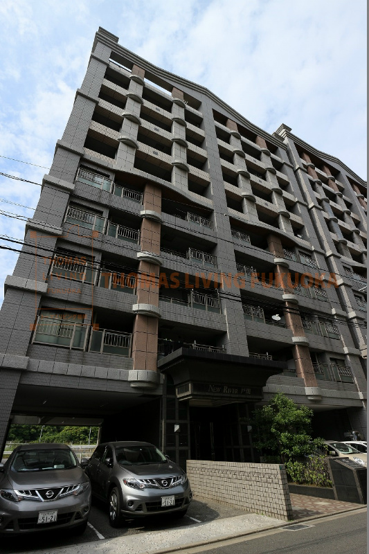 建物外観　九州工大前駅から徒歩2分。