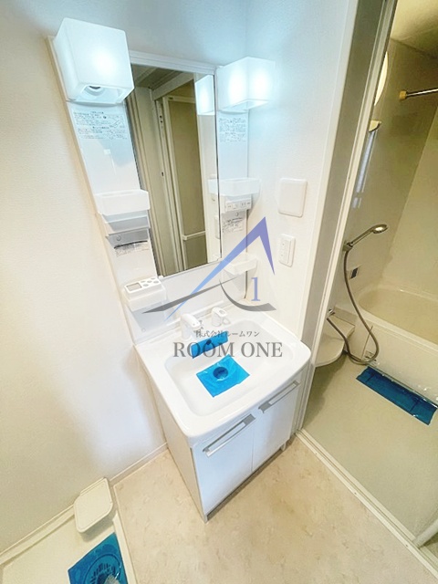 洗面設備　独立洗面台です。