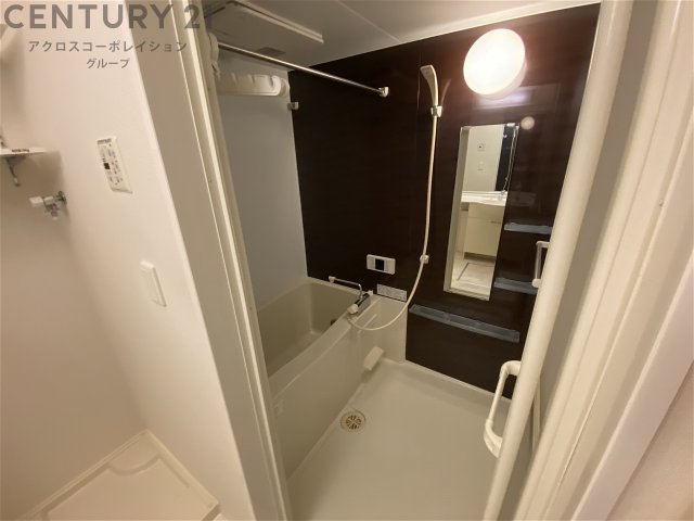 バス・シャワールーム　追い焚き・浴室乾燥機付き！