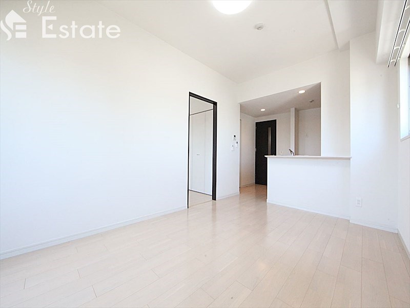 居室・リビング　内装