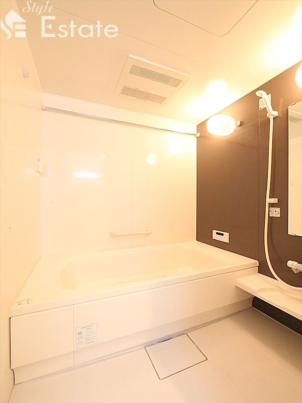 バス・シャワールーム　バスルーム