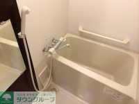 バス・シャワールーム　同タイプの物件となります。