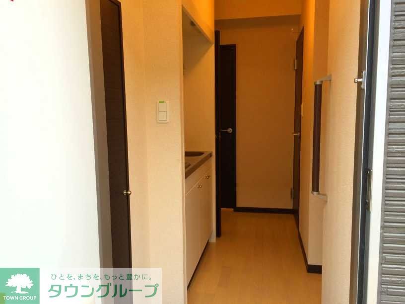 玄関　同タイプの物件となります。