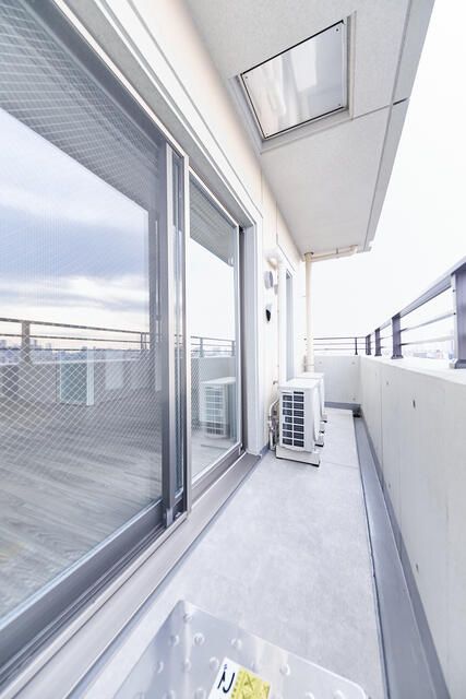 バルコニー　陽当たり良好なバルコニーです