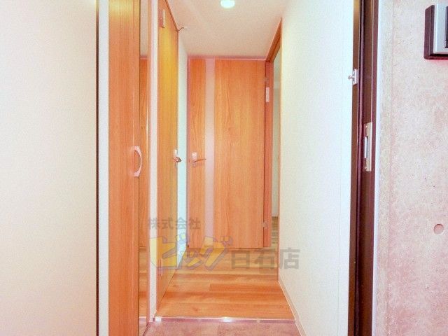 玄関　広々とした玄関です♪