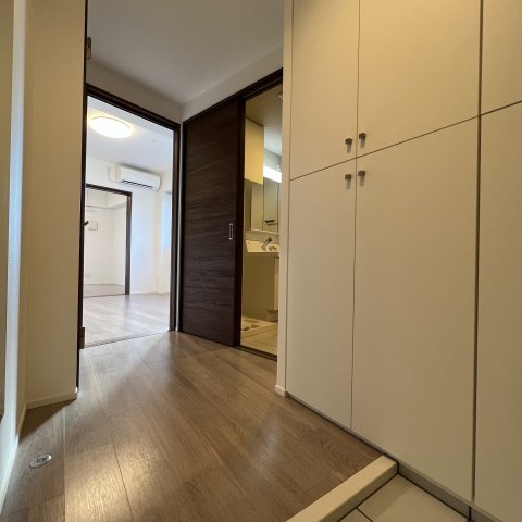 玄関　同仕様タイプです