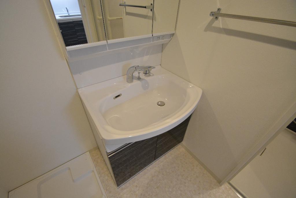 洗面設備　洗髪洗面化粧台