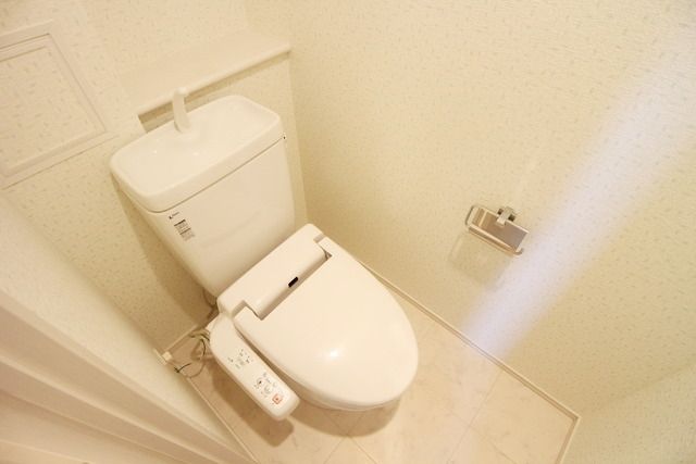 トイレ　★温水洗浄便座付きトイレ★