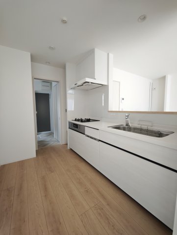 キッチン　サイズ2400・耐久性にも優れた人造大理石トップ・食器洗い乾