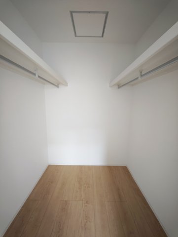 収納　ウォークインクローゼット