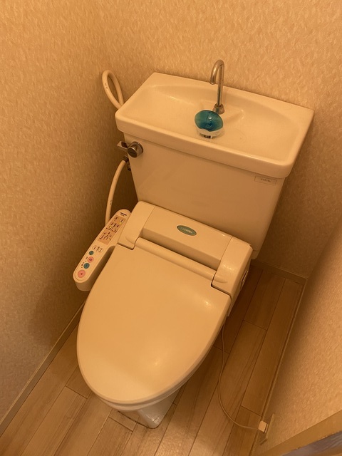 トイレ　シャワートイレ完備