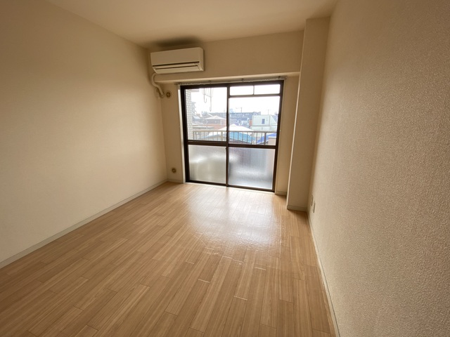 居室・リビング　明るいお部屋ですよ