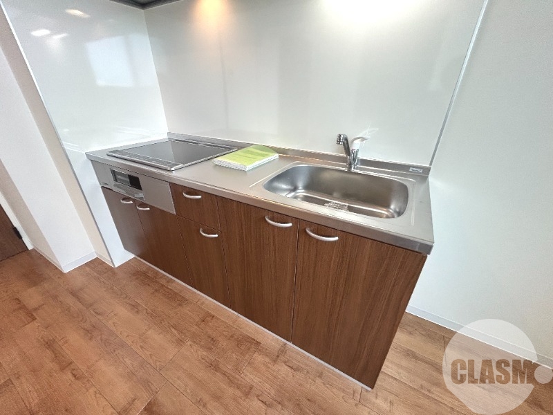 キッチン　効率よくお料理できる３口ＩＨコンロ付き♪