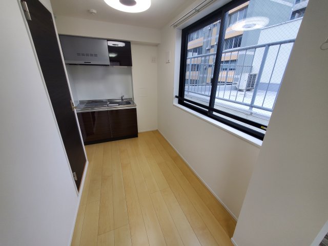 居室・リビング　※別部屋の参考写真です。