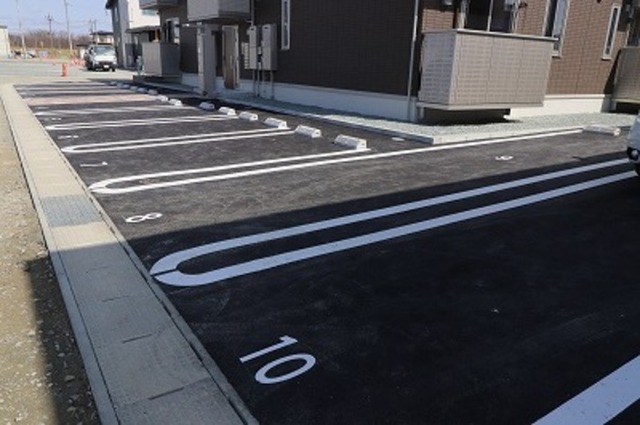 駐車場　駐車場