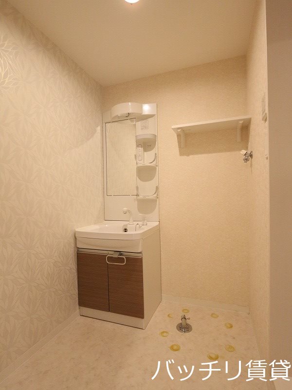 洗面設備　別号室イメージの為、現状を優先致します。