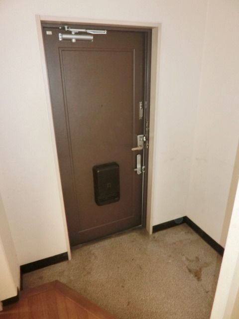 玄関　シンプルな玄関です。