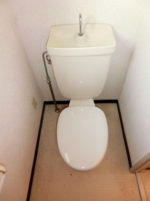トイレ　シンプルなトイレです。