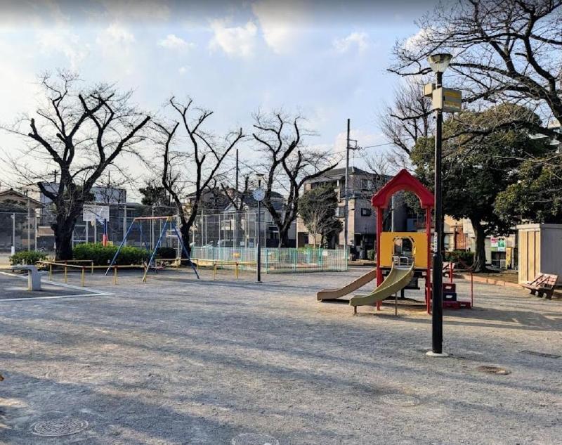 公園　綾南公園（公園）まで94m