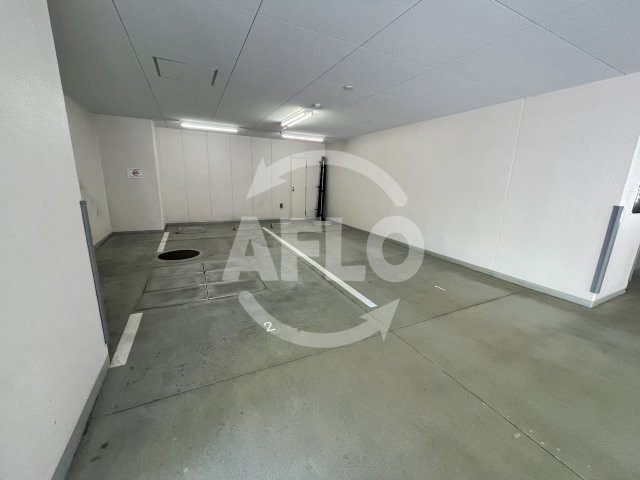 駐車場　ハビテ靭センターコート　駐車場