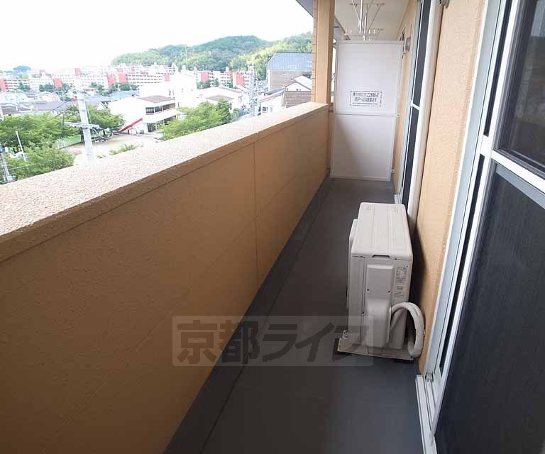 バルコニー　よく日のあたるベランダです・